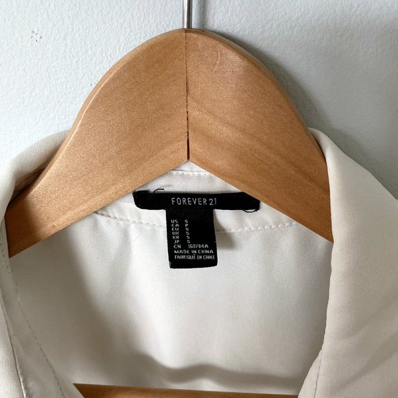 F21 Nautical Collared White/Navy Blouse - Picture 5 of 8